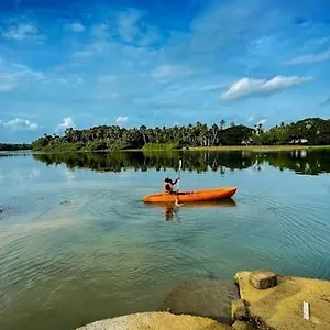 *** Hotel Silent River India